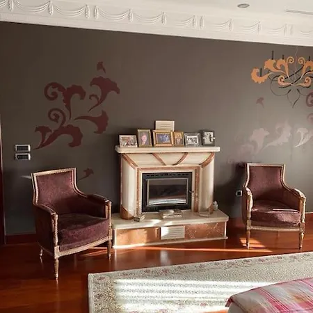 Villa Gazitepe'de 3 Katlı, Havuzlu Lüks
