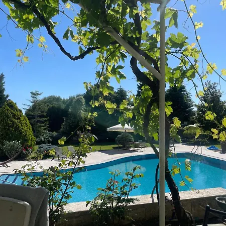 Villa Gazitepe'de 3 Katlı, Havuzlu Lüks *