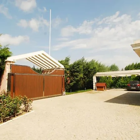 Gazitepe'de 3 Katli, Havuzlu Lueks סיליברי