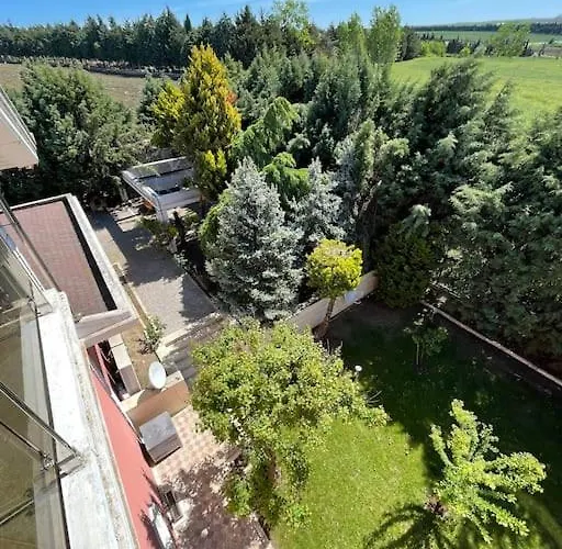 Gazitepe'de 3 Katlı, Havuzlu Lüks Villa *