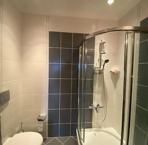 Gazitepe'de 3 Katlı, Havuzlu Lüks Silivri