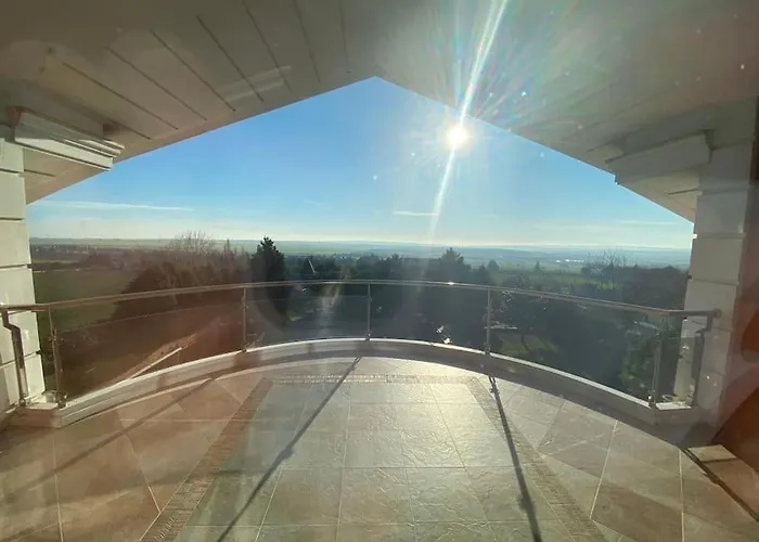 Gazitepe'de 3 Katlı, Havuzlu Lüks